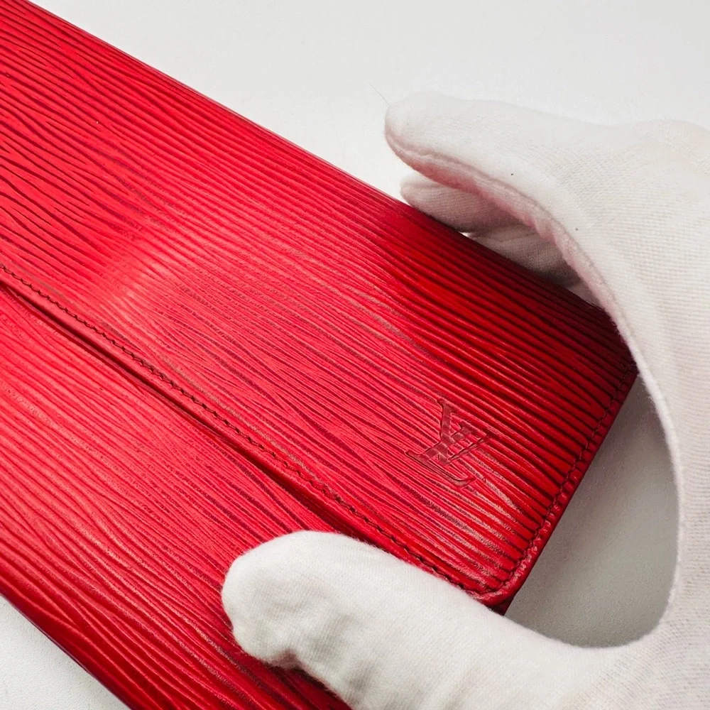 Louis Vuitton Long Epi Tri Fold Wallet - Picture 2 of 13